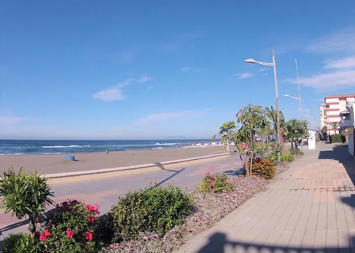 Spacious 1 Bedroom Apartment, Beach Front, Torrox Costa