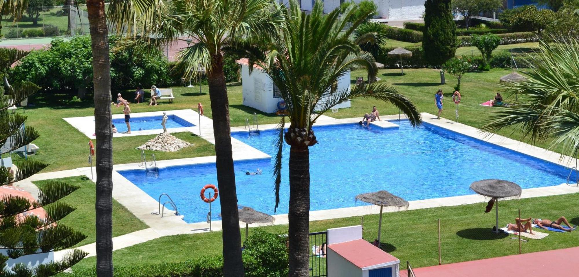 Appartement Spacious 1 Bedroom Apartment, Front, Costa *