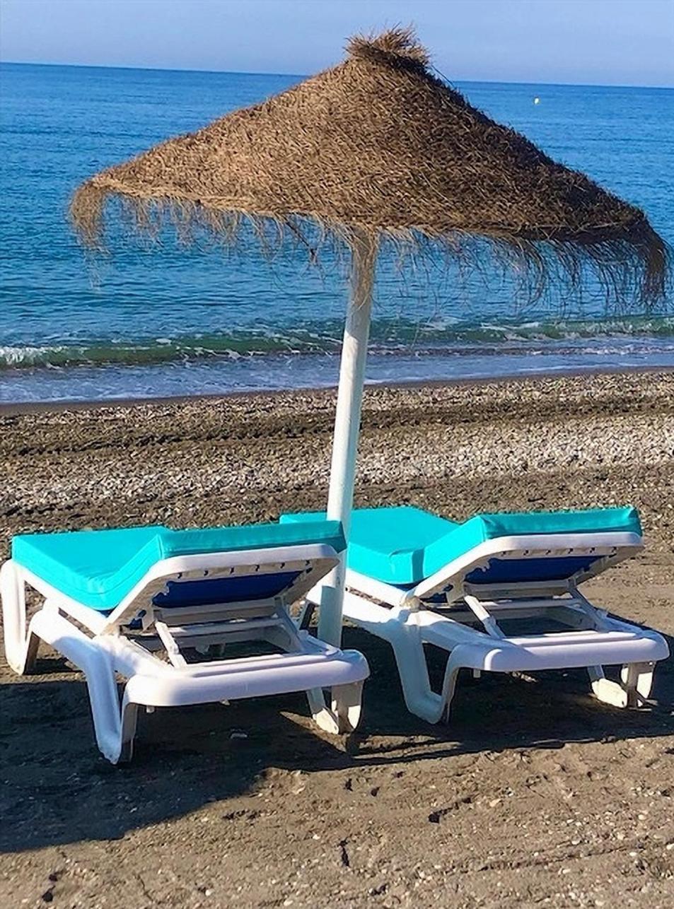 Appartement Spacious 1 Bedroom Apartment, Front, Costa *